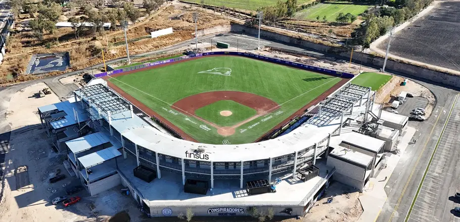 Vista aérea del estadio de béisbol Conspiradores en Huimilpan, Querétaro.